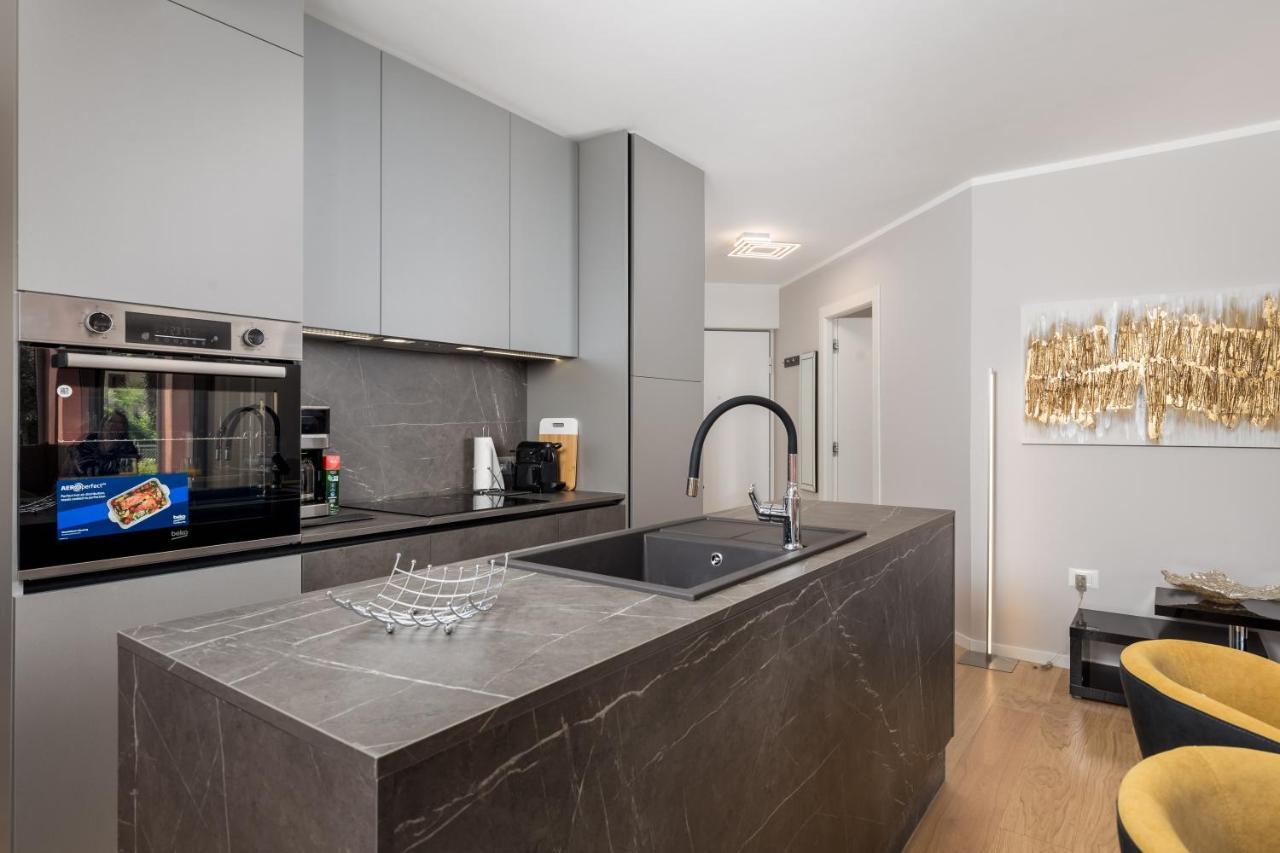Luxury City Center Apartment -50M To The Sea โอปาติยา ภายนอก รูปภาพ